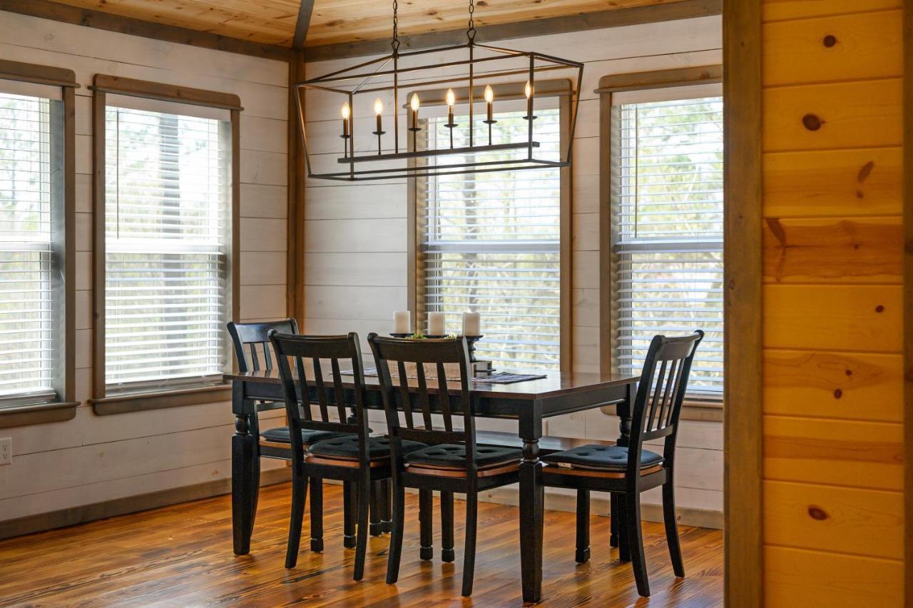 Convenient Romantic Hot Tub Bbq 3-Night Special! Broken Bow Exterior photo