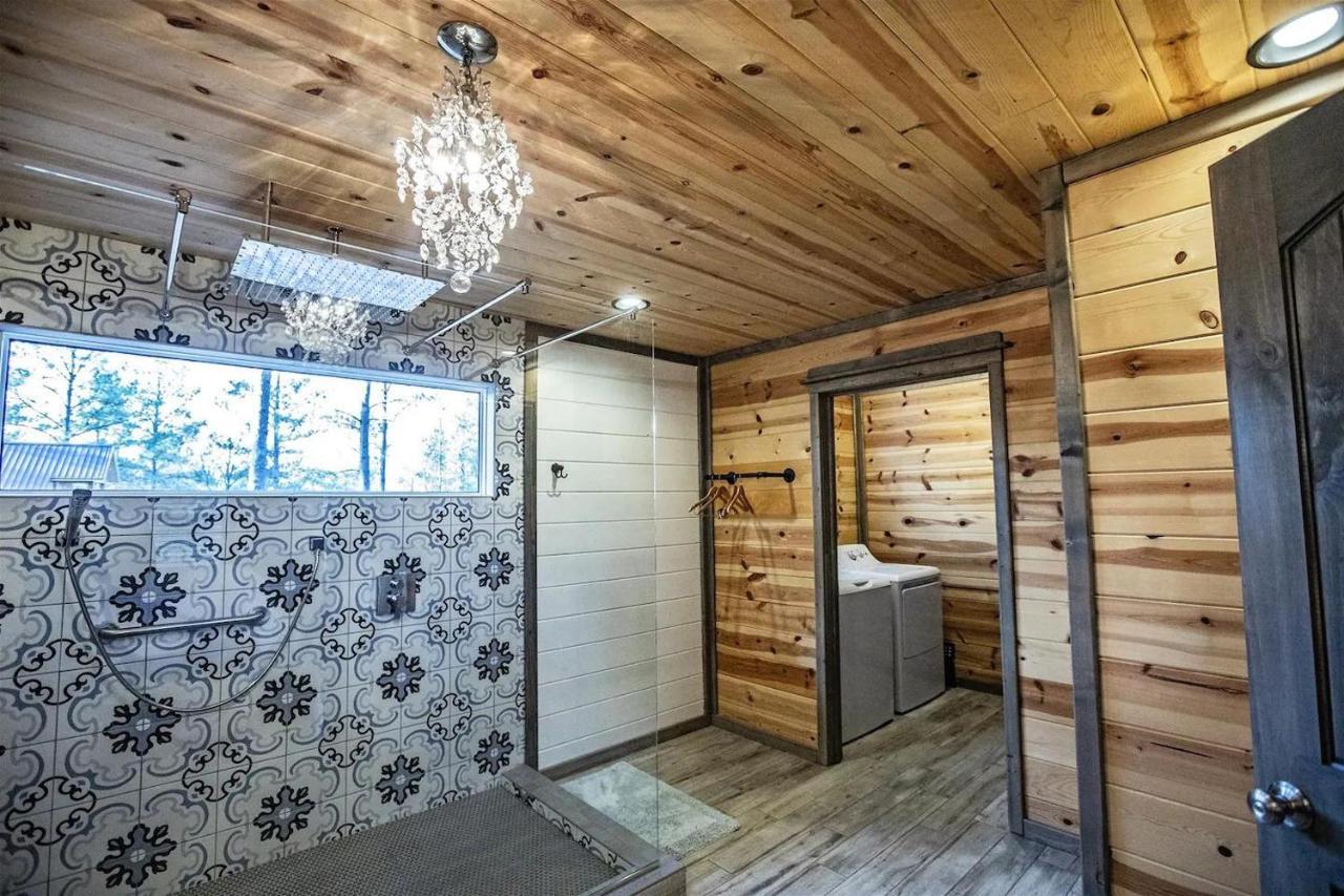 Convenient Romantic Hot Tub Bbq 3-Night Special! Broken Bow Exterior photo