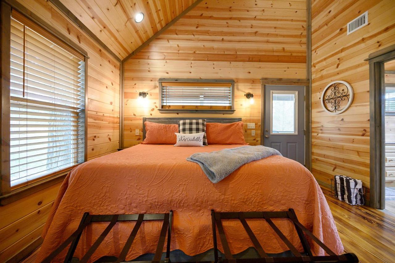 Convenient Romantic Hot Tub Bbq 3-Night Special! Broken Bow Exterior photo