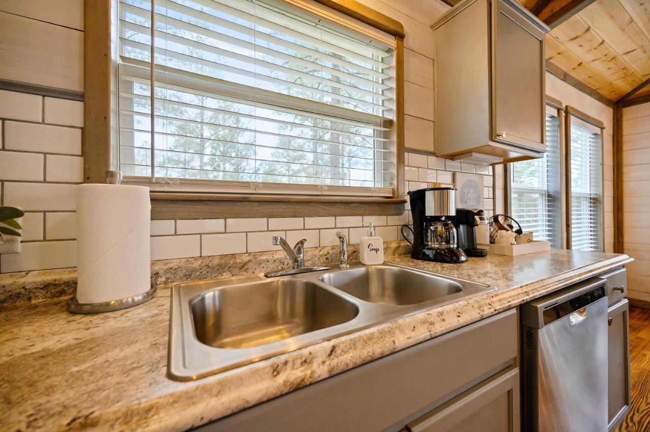 Convenient Romantic Hot Tub Bbq 3-Night Special! Broken Bow Exterior photo