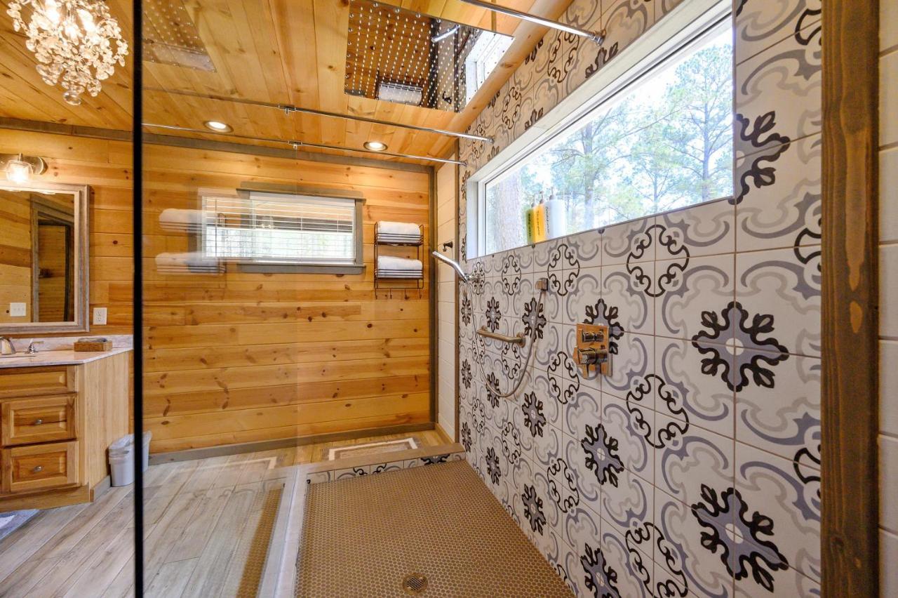 Convenient Romantic Hot Tub Bbq 3-Night Special! Broken Bow Exterior photo