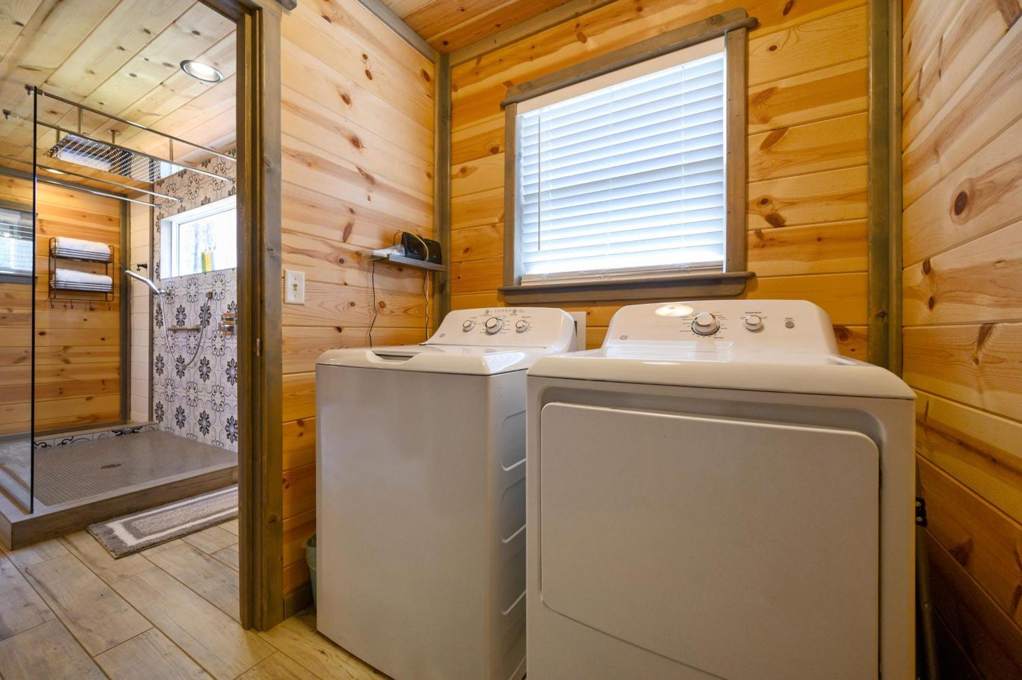 Convenient Romantic Hot Tub Bbq 3-Night Special! Broken Bow Exterior photo