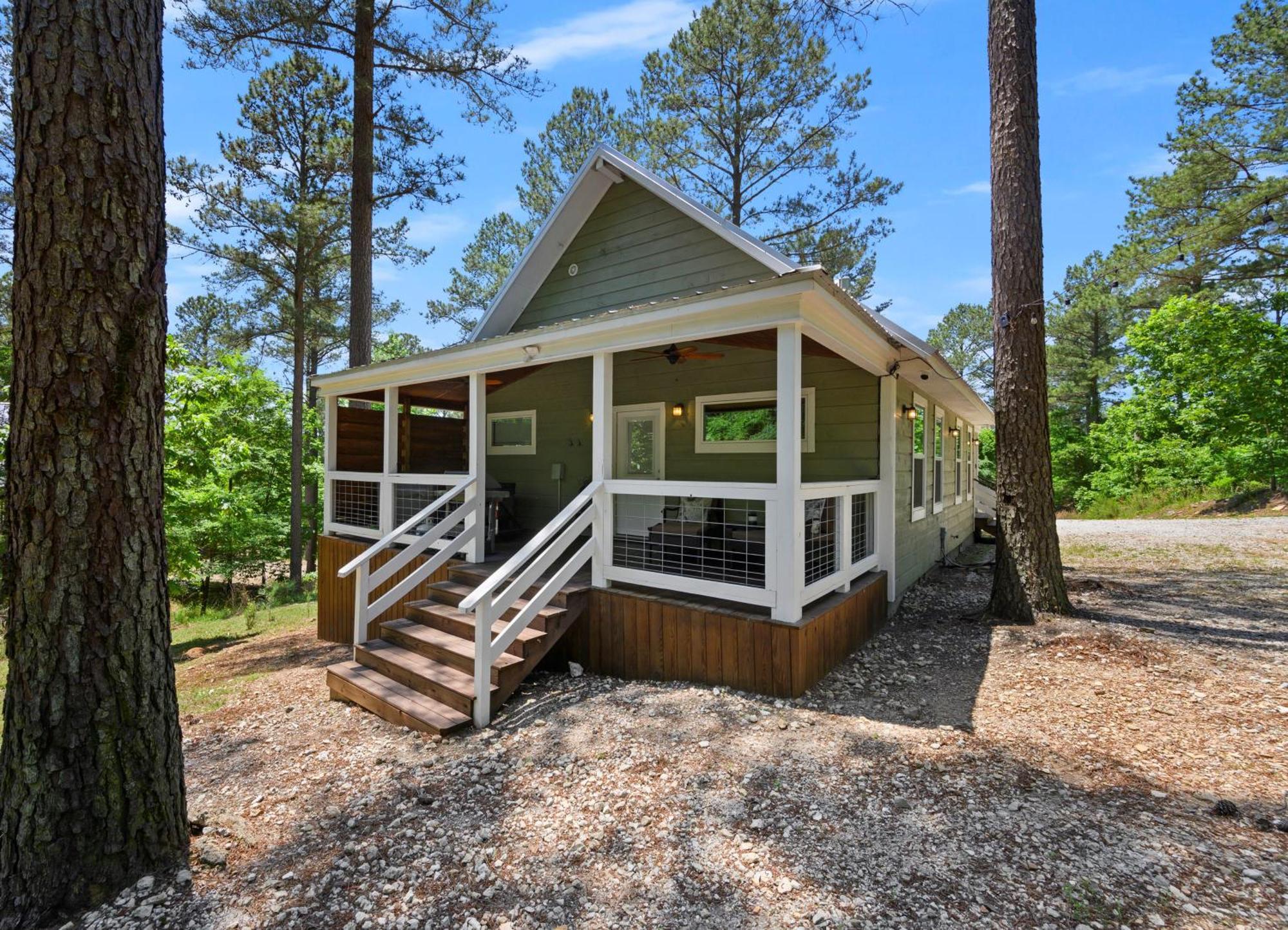 Convenient Romantic Hot Tub Bbq 3-Night Special! Broken Bow Exterior photo